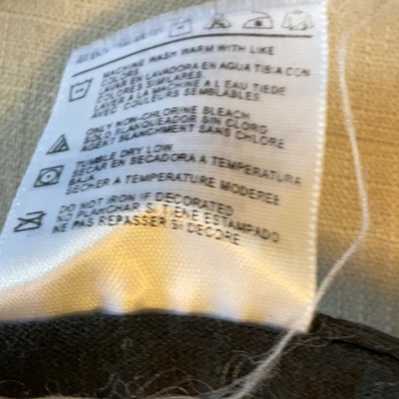 Hooters Black Short Sleeve Tees Casual Crew Neck - Picture 7 of 7